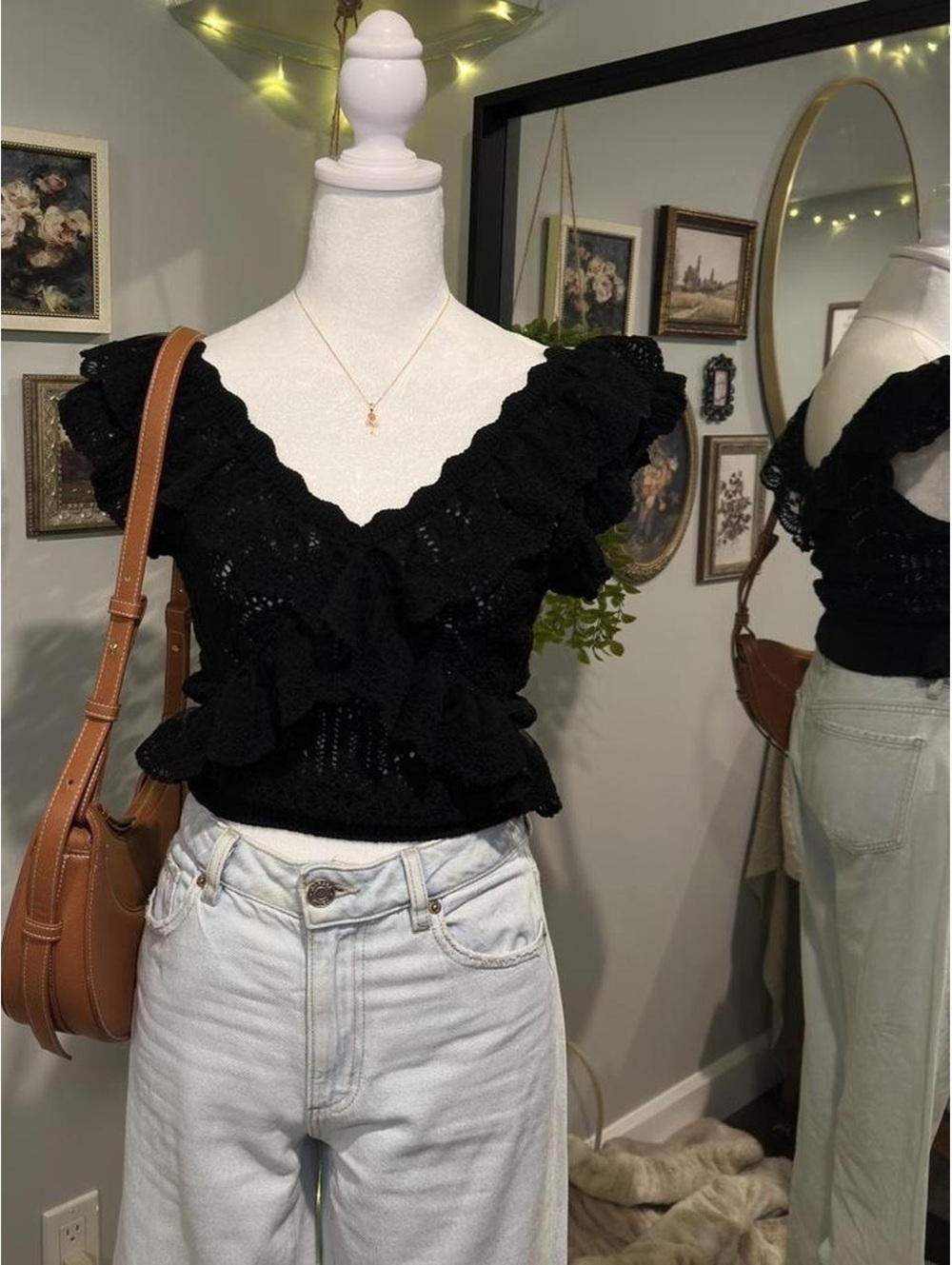Black Crochet Ruffle Top 🖤
